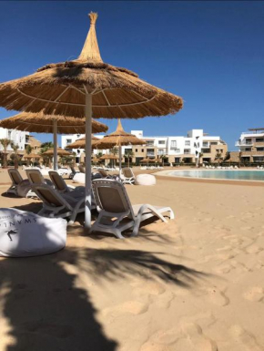 El Gouna Swan Lake I Direct Lake View I 3 Master Bedrooms Chalet